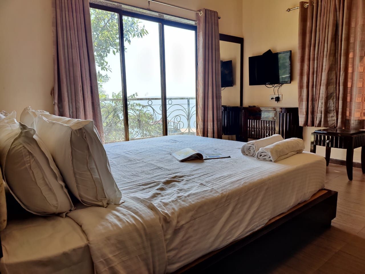 MSK VILLA BY SHREE STAYS 
