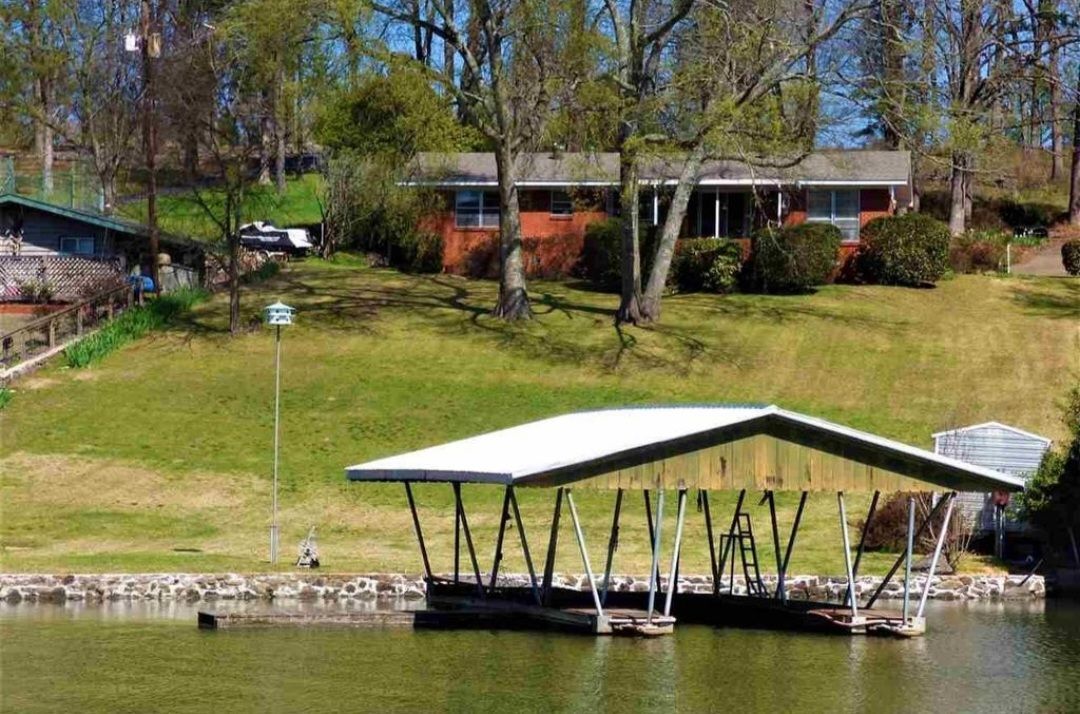 "NEW" LAKE HAMILTON VIEW